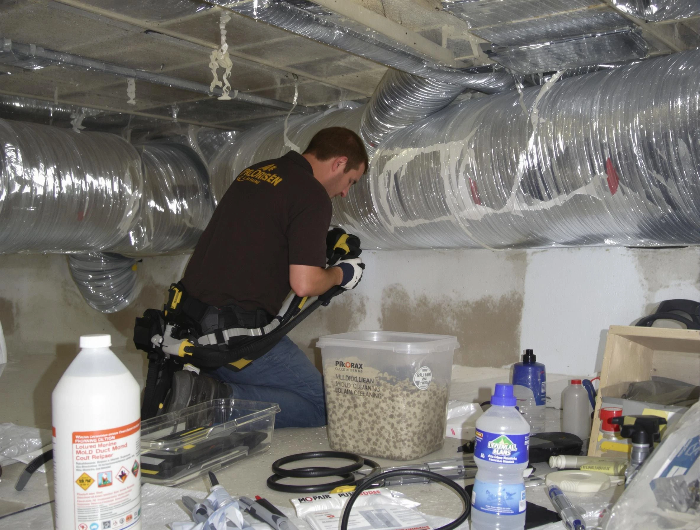Twin Lakes Air Duct Cleaning specialist performing professional mold removal from air ducts in Twin Lakes